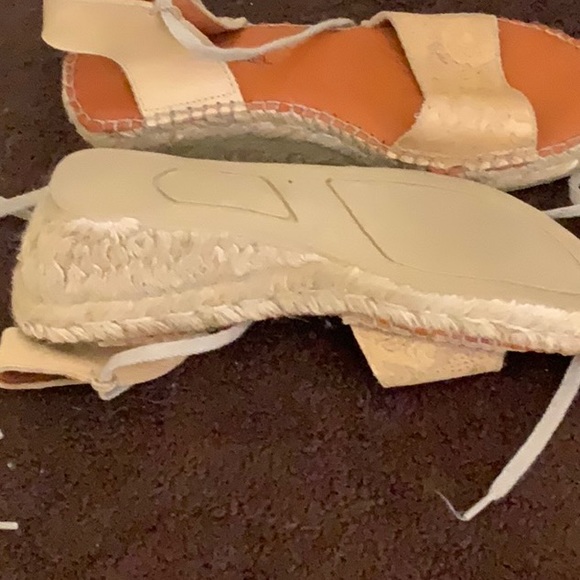 Sandals - Picture 4 of 4